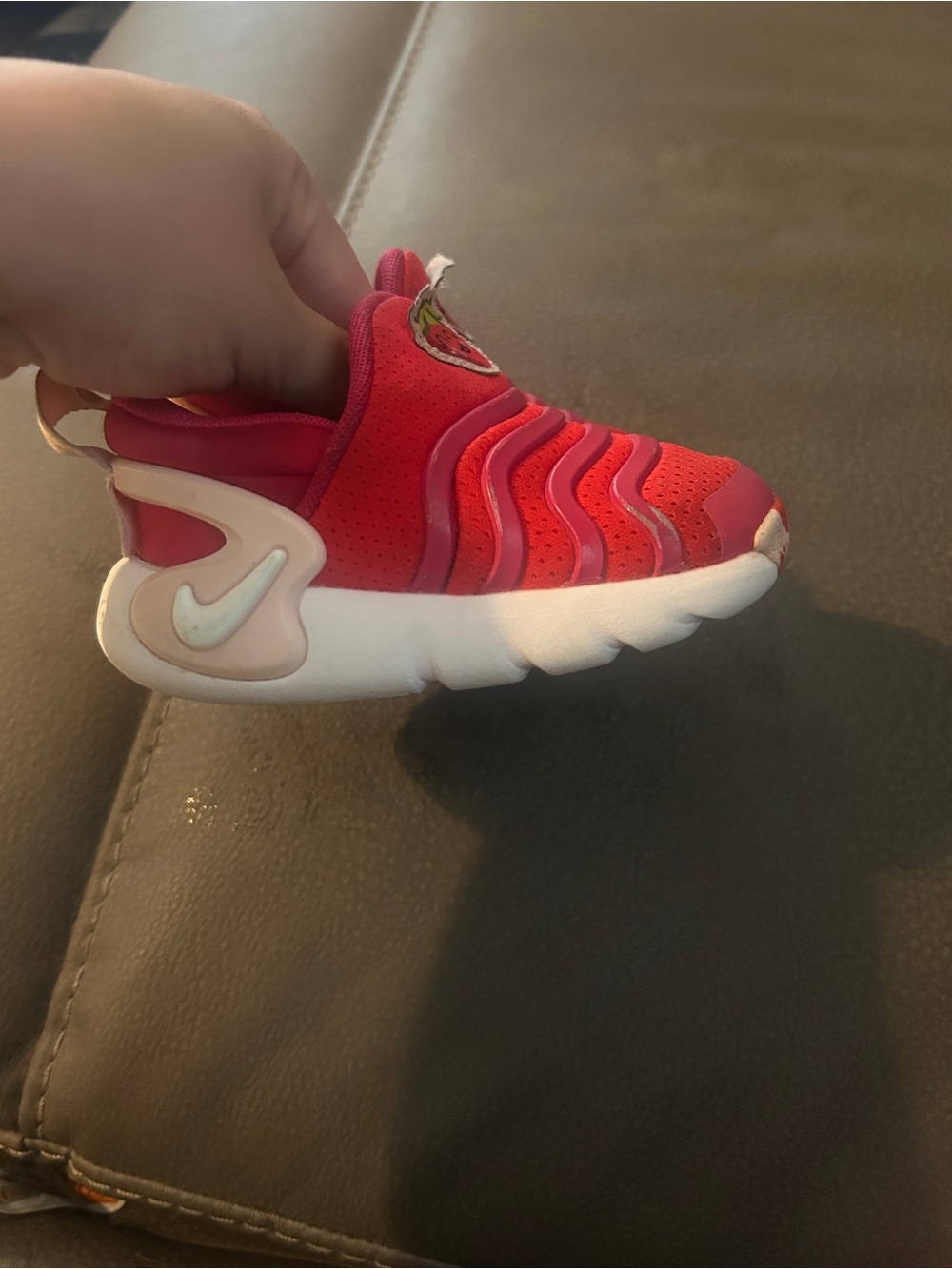 Nike Toddler Girls Dynamo Go Lil Fruits Size 6C